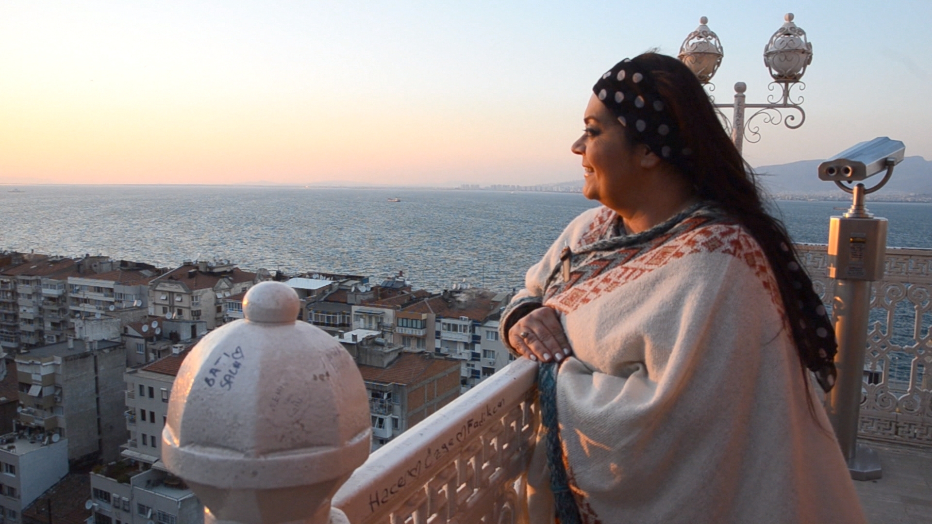 «Από την Πόλη στην Ανατολή»: Σμύρνη