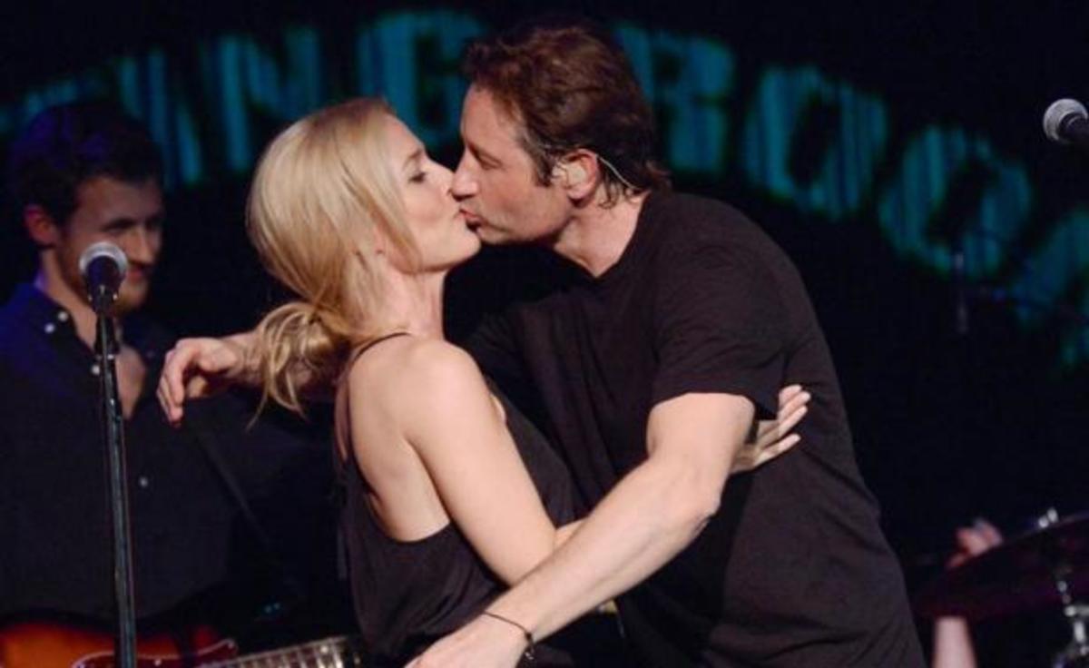 Το τρυφερό φιλί που αντάλλαξαν Μώλντερ και Σκάλι!