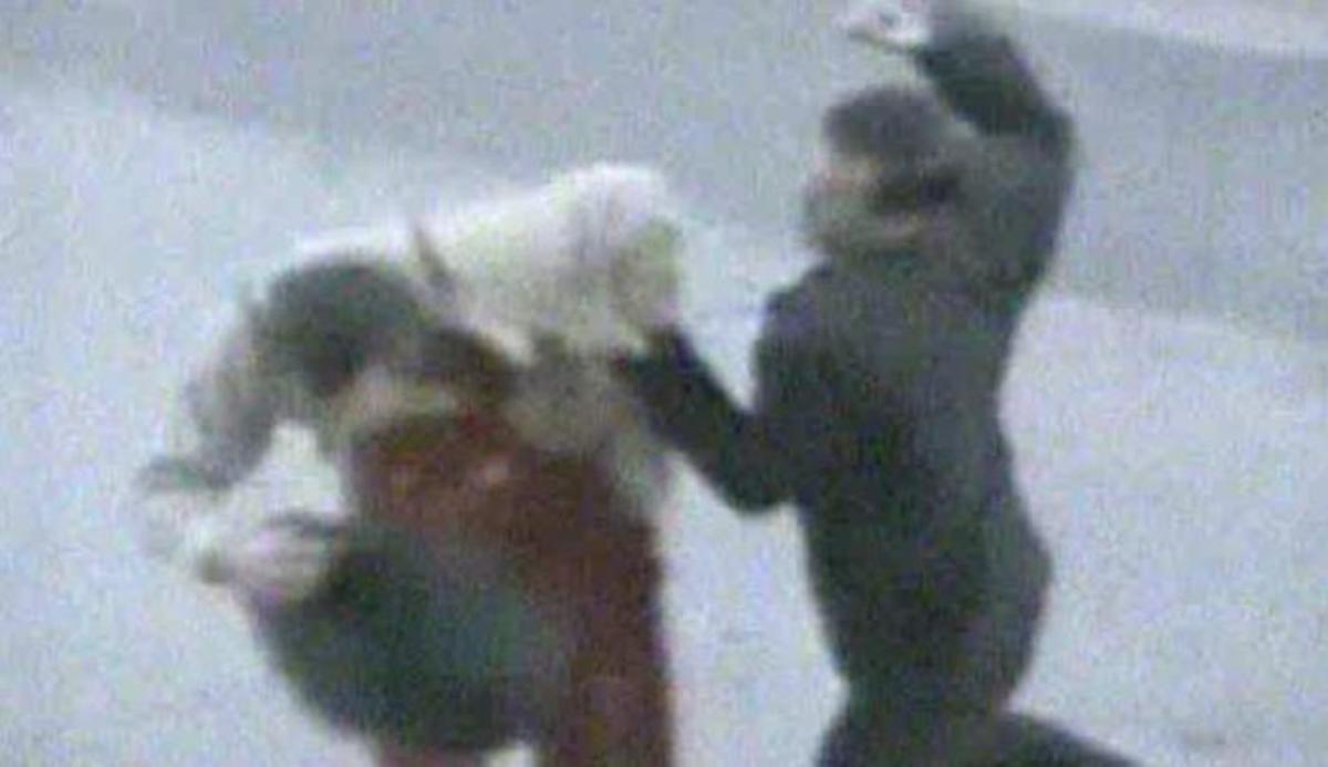 Έκανε πλάκα ο παρουσιαστής και έφαγε της χρονιάς του