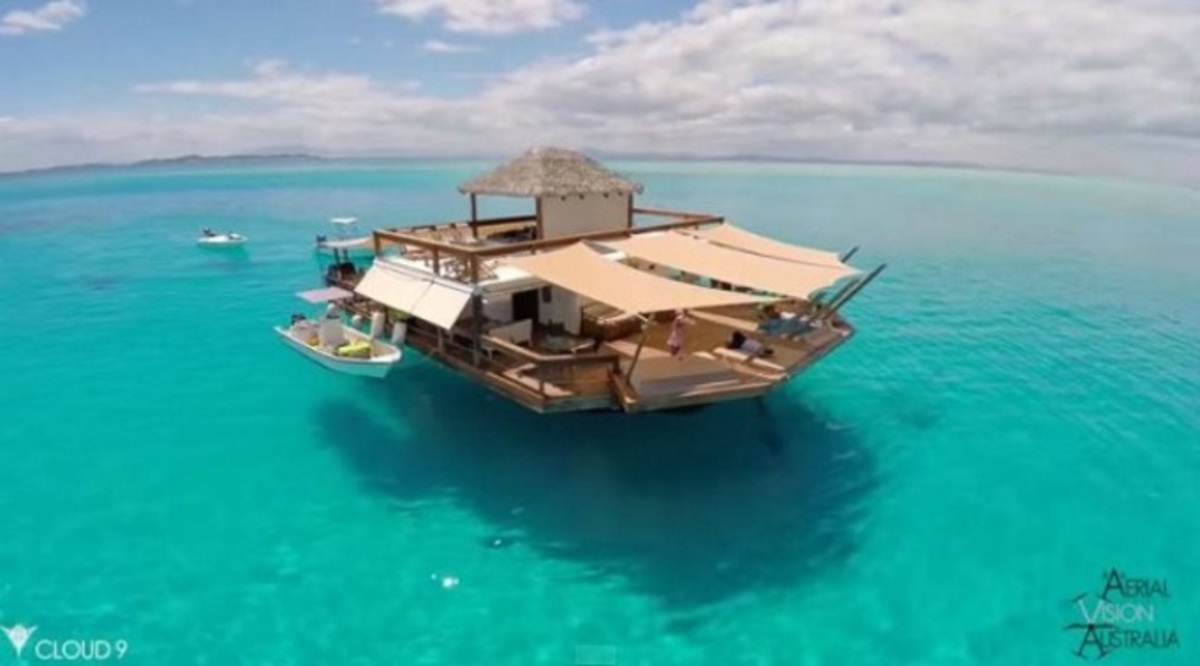 Ένας παράδεισος που βρέχεται από τιρκουάζ νερά