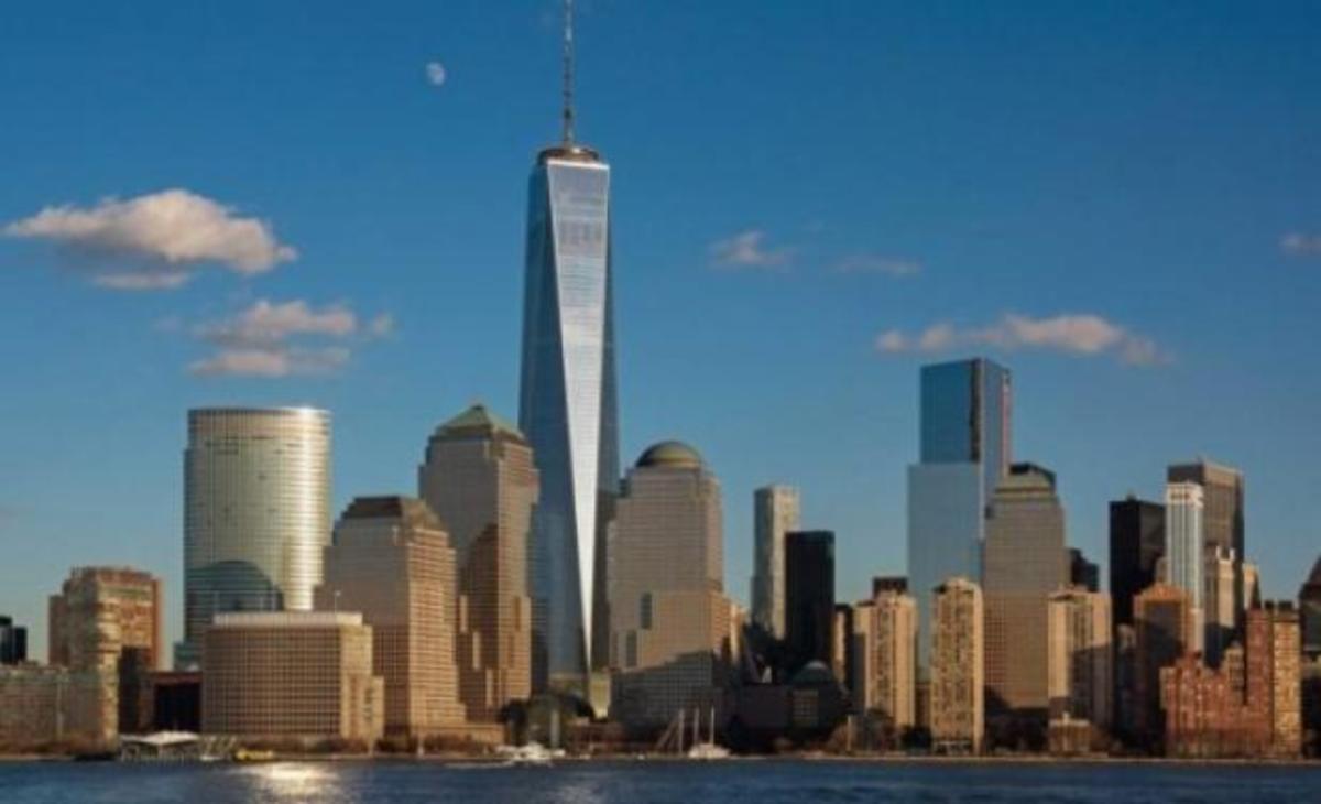 Η ανέγερση του One World Trade Center σε δύο λεπτά!