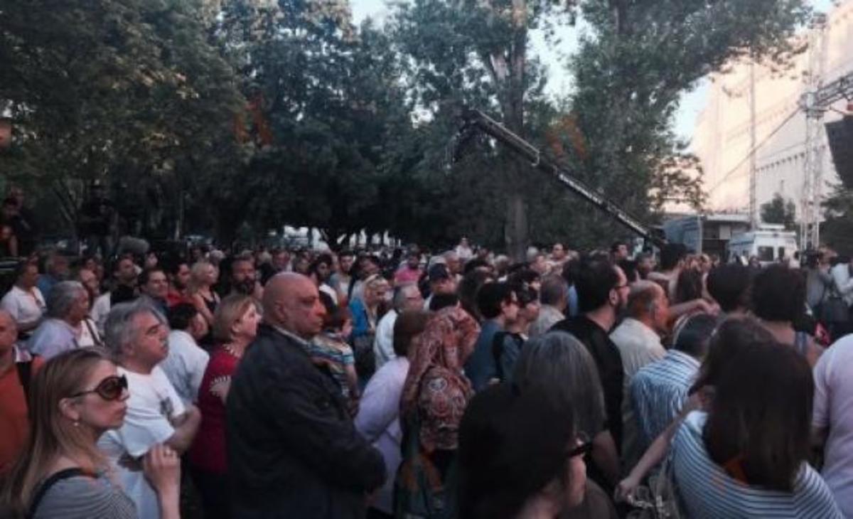 ΕΡΤ: Γιορτή στο ραδιομέγαρο δύο χρόνια μετά το “μαύρο”