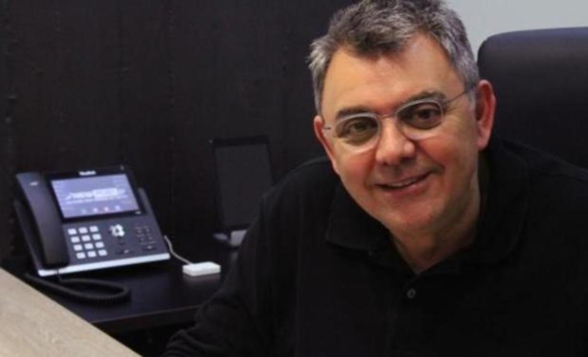 Ακραίως: Στο στούντιο οι Νίκος Φίλης και Κυριάκος Μητσοτάκης