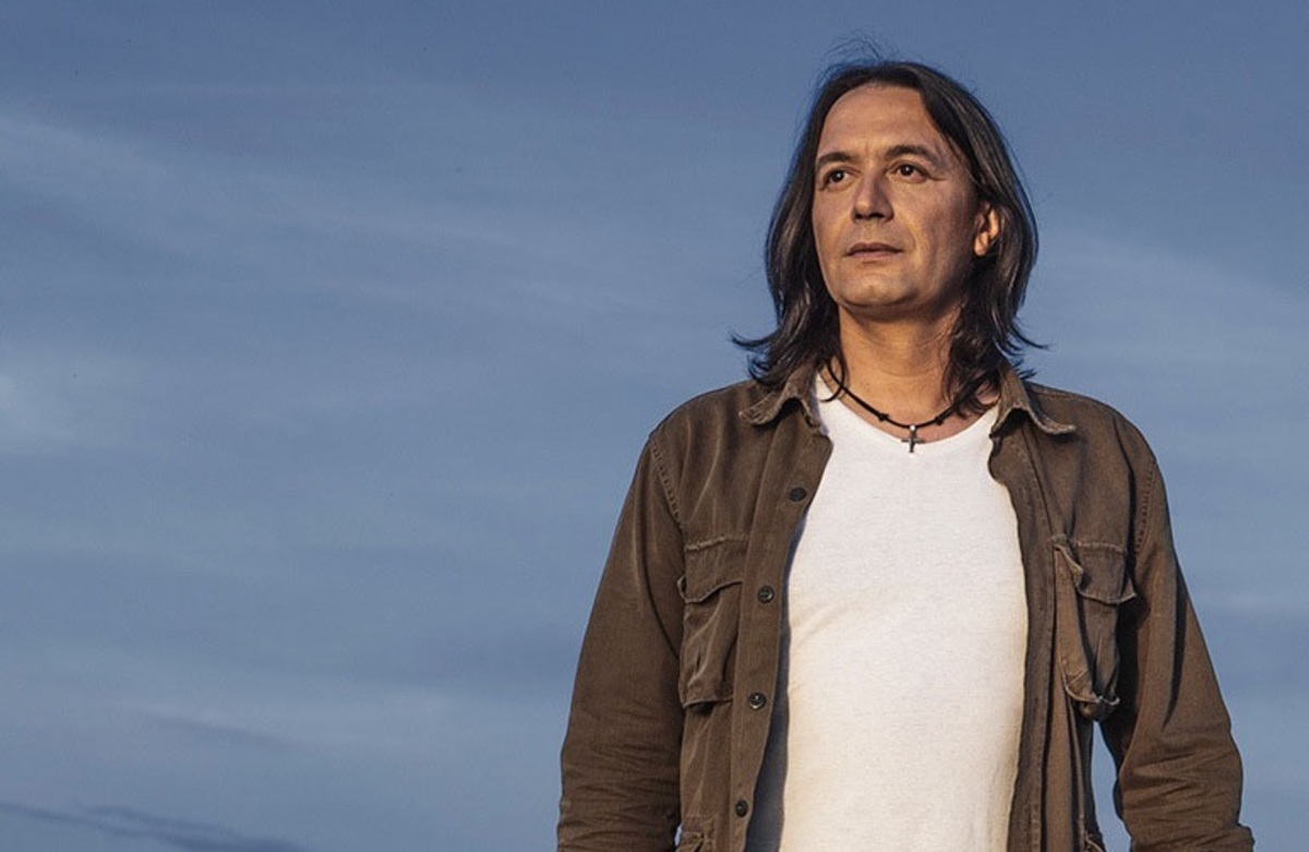 Γιάννης Κότσιρας: «Τότε έγραφαν… Καλύτερα κάποια τραγούδια να μην τα πιάνει στο στόμα του»!