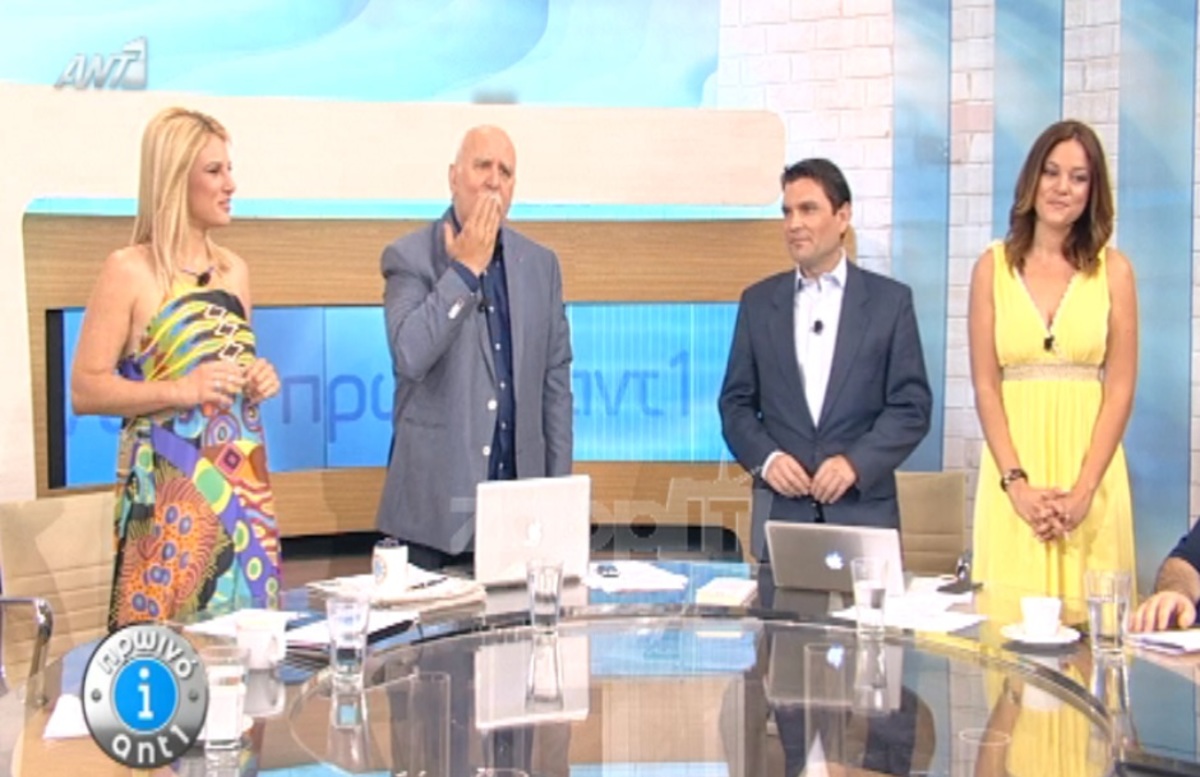 Ο Γιώργος Παπαδάκης αποχαιρέτησε με φιλί τους τηλεθεατές για καλοκαίρι