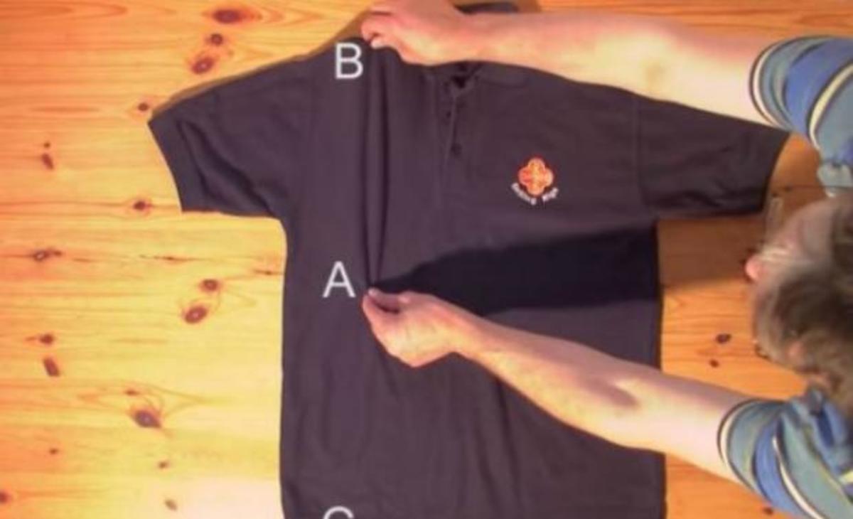 Δείτε έναν εύκολο και γρήγορο τρόπο για να διπλώσετε τις μπλούζες σας!