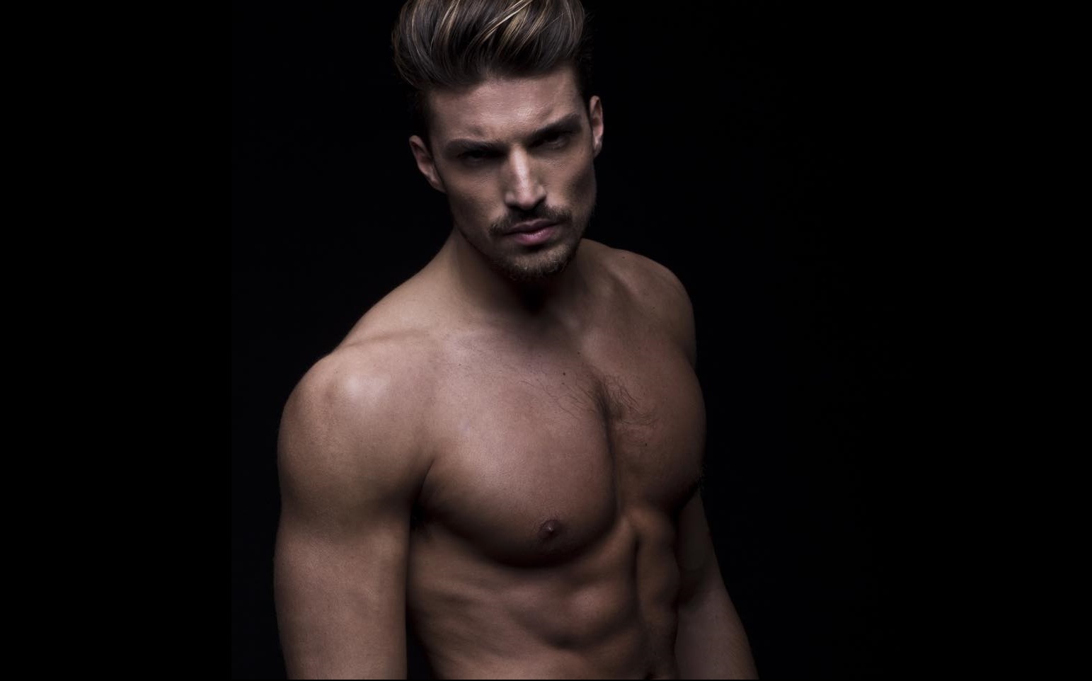 Mariano Di Vaio: Ο hot υποστηρικτής της Ελλάδας