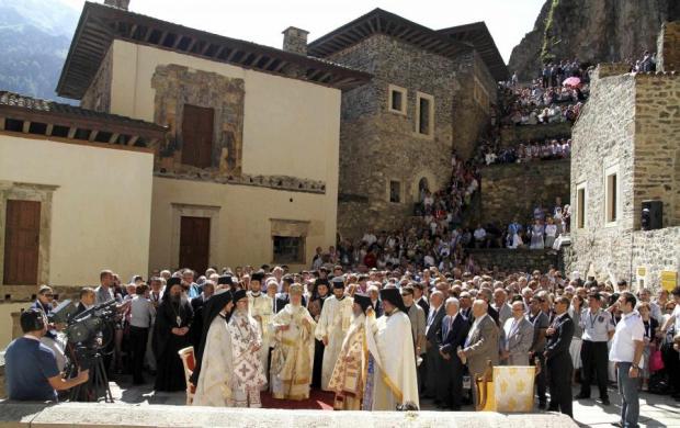 Δεκαπενταύγουστος  στην ιστορική Μονή της Παναγίας Σουμελά του Πόντου στην ΕΡΤ3