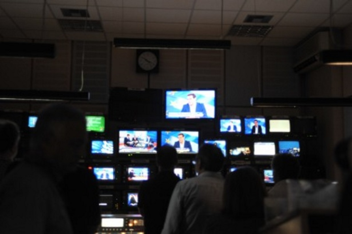 Ο Μοσκοβισί …καρφώνει τις προηγούμενες κυβερνήσεις για το φόρο στους τηλεοπτικούς σταθμούς