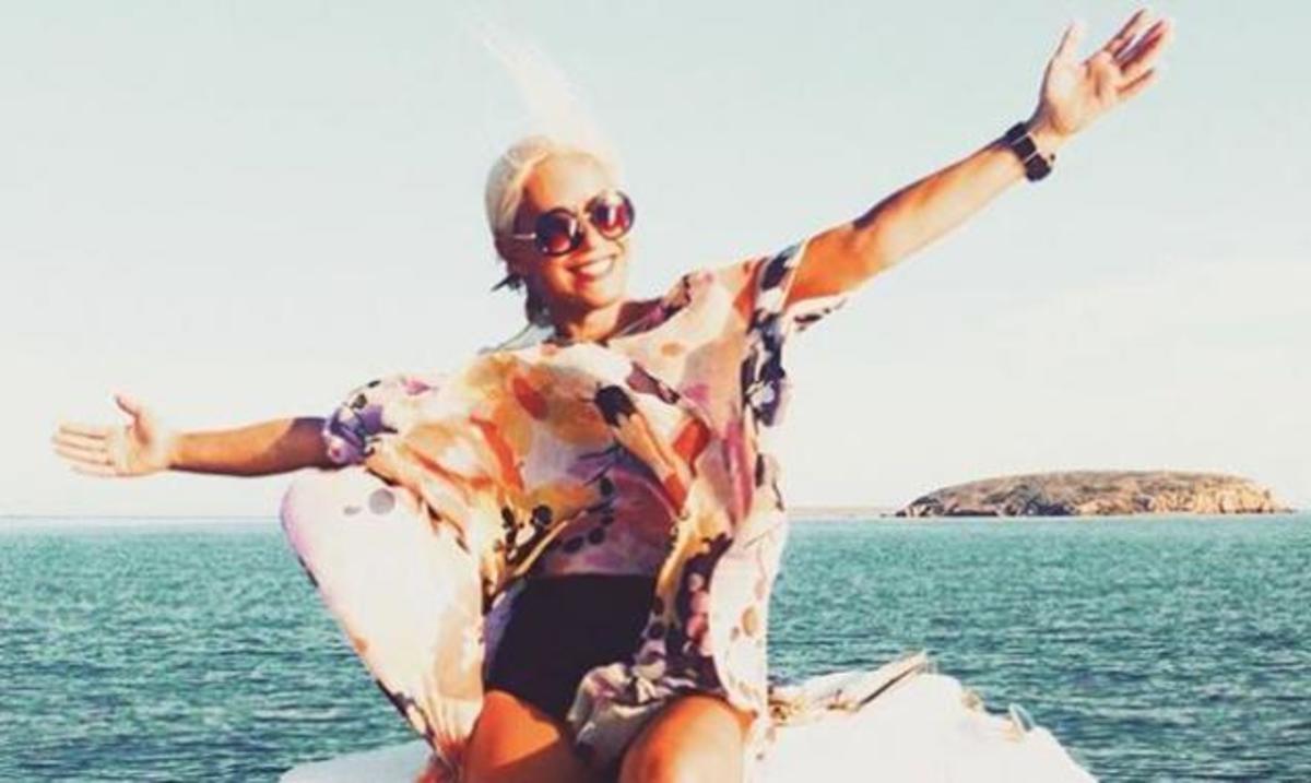 Η επιστροφή της Μαρία Μπακοδήμου στο γραφείο