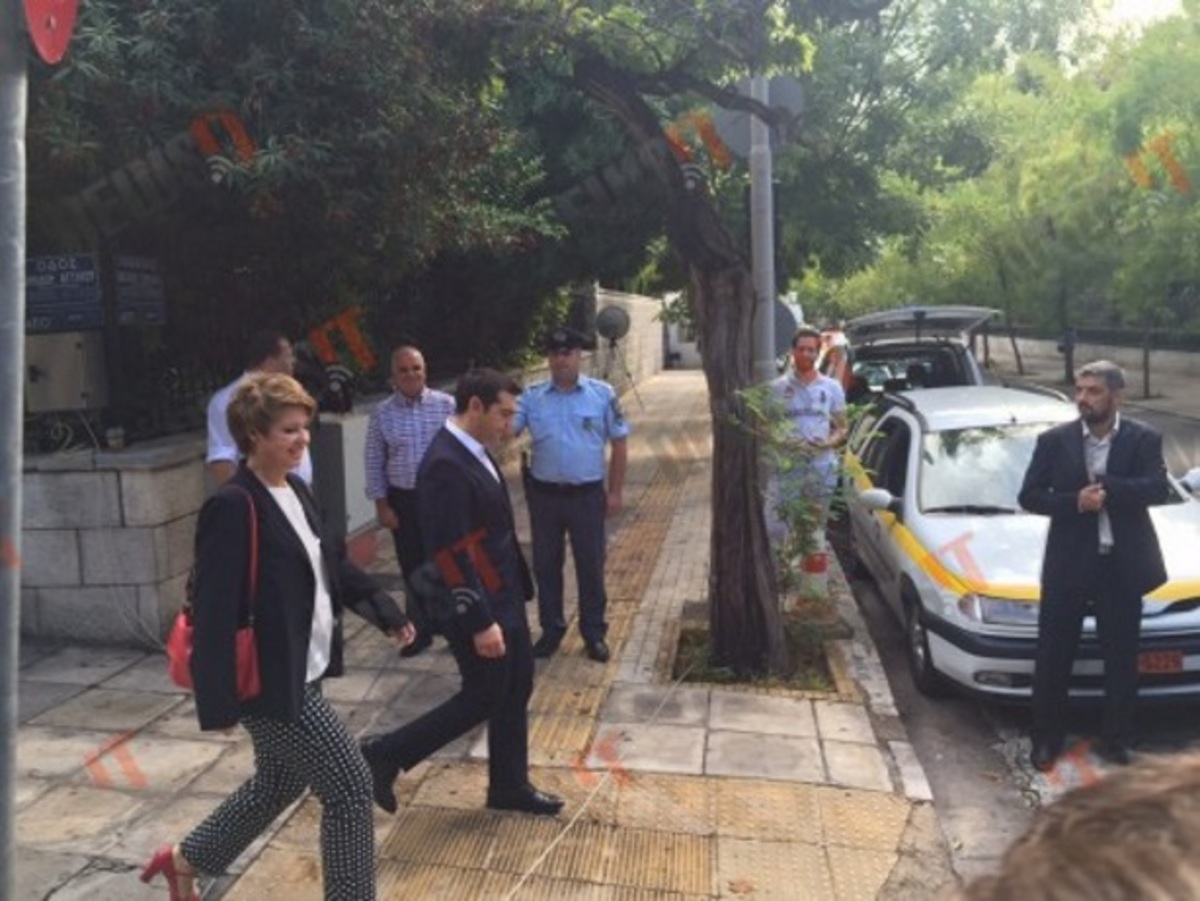 Live: Η ορκωμοσία της νέας κυβέρνησης