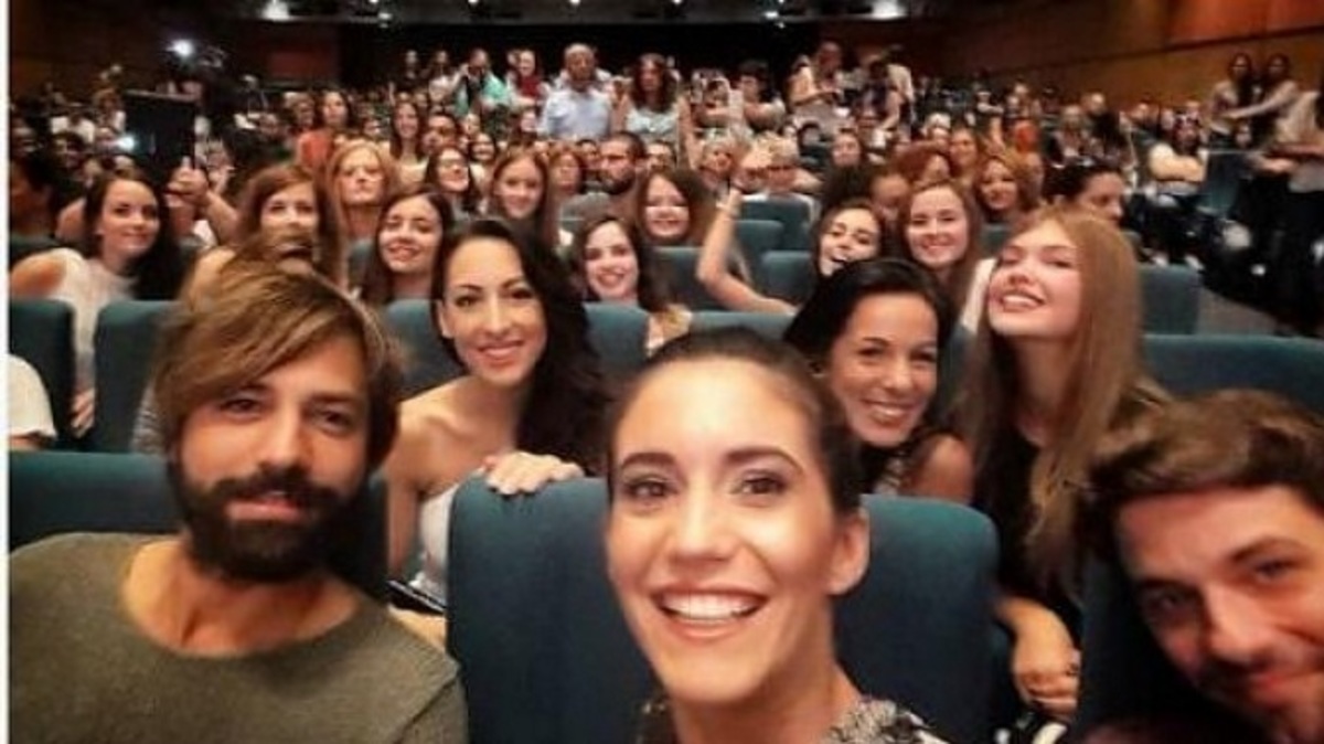 Μπρούσκο: Δείτε που και πως είδαν και γιόρτασαν ηθοποιοί και συντελεστές την πρεμιέρα