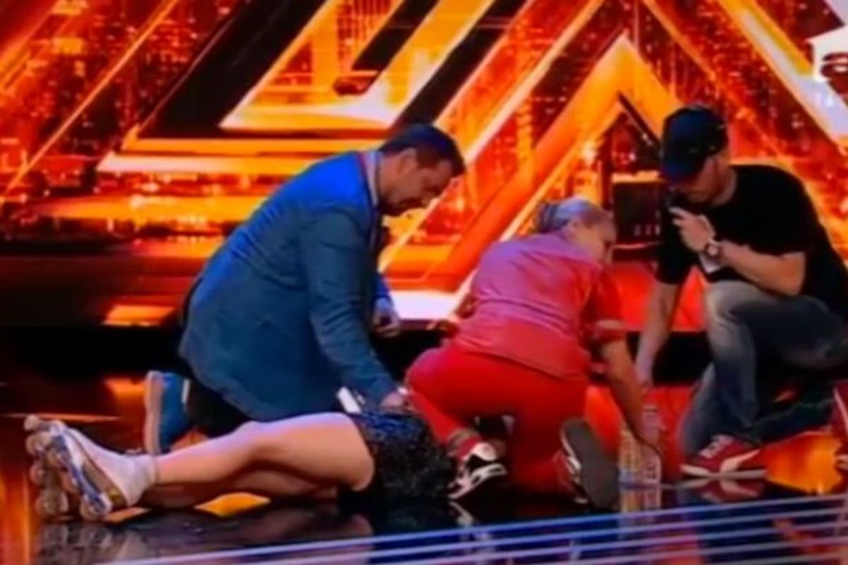 Λιποθύμησε στη σκηνή διαγωνιζόμενη του X-Factor!
