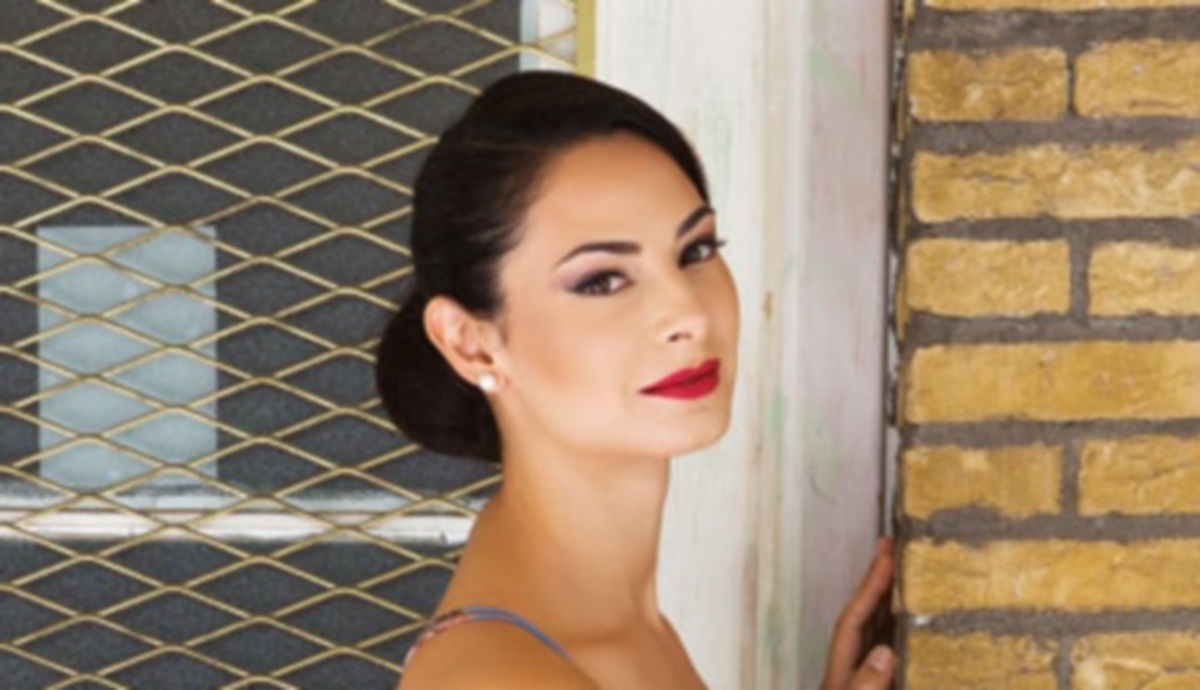 Κλειώ Δανάη Οθωναίου: «Μεγάλωσα μέσα στο άγχος και στο φόβο μη με απορρίψουν»