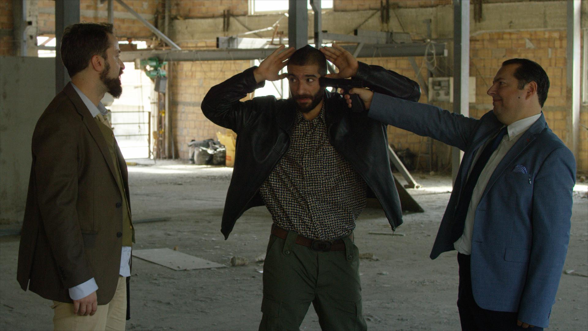 Οι Άσφαιροι: Τι θα δούμε στο πρώτο επεισόδιο;