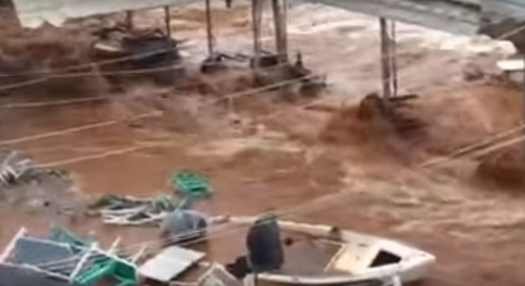 «Πνίγηκε» η Ύδρα από την κακοκαιρία!
