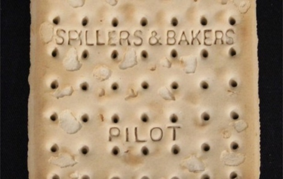 Έδωσε 15.000 λίρες για μπισκότο από τον Τιτανικό και ναι, είναι Έλληνας!