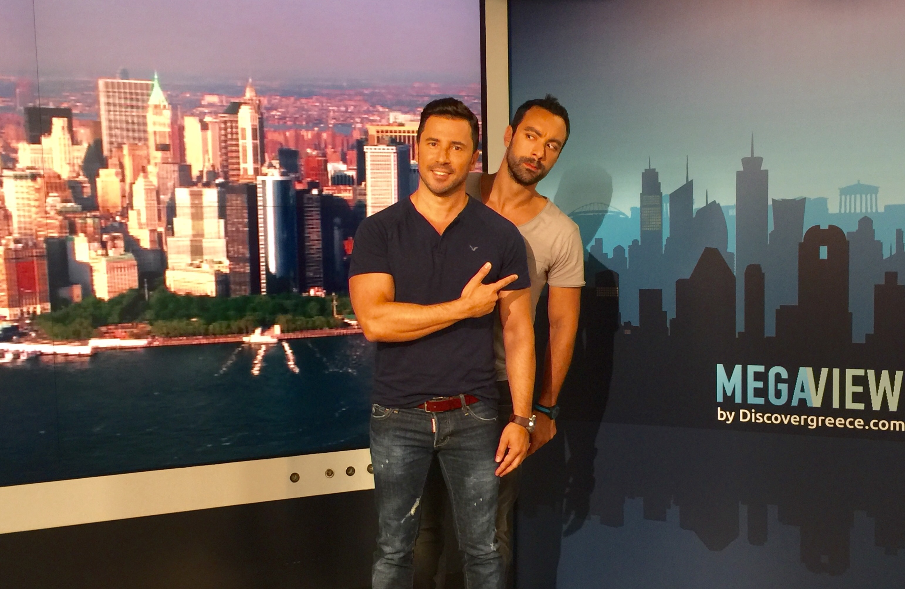 Σάκης Τανιμανίδης: «Οι πολιτικοί μας είναι οι πιο “ταξιδιάρικοι” του πλανήτη αφού διώχνουν όλους τους Έλληνες από την χώρα τους!»