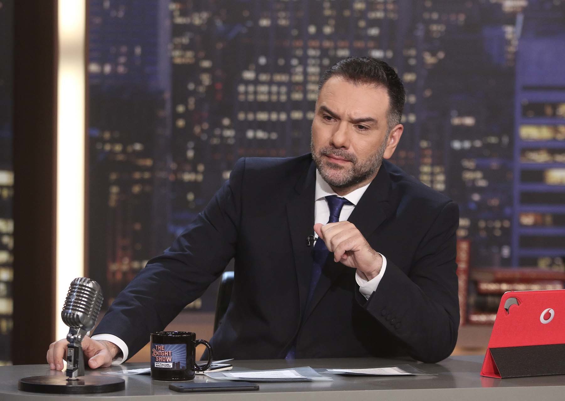 The 2night Show: Απόψε η πρεμιέρα του Γρηγόρη Αρναούτογλου