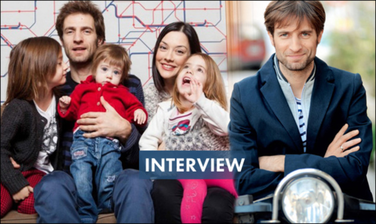 Μάξιμος Μουμούρης: Ο γάμος, οι 3 κόρες, η απώλεια της μητέρας του στην παιδική ηλικία, η χρονιά των επιτυχιών…