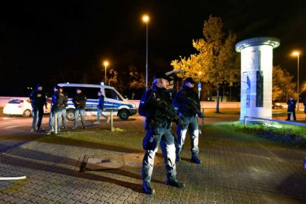 Συναγερμός στο Αννόβερο! Βρήκαν ασθενοφόρο γεμάτο με εκρηκτικά!