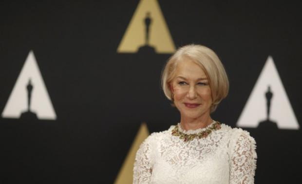 Helen Mirren: «Φοβήθηκα ότι δεν θα με γαμ… ο άντρας μου μετά το “The Queen”»
