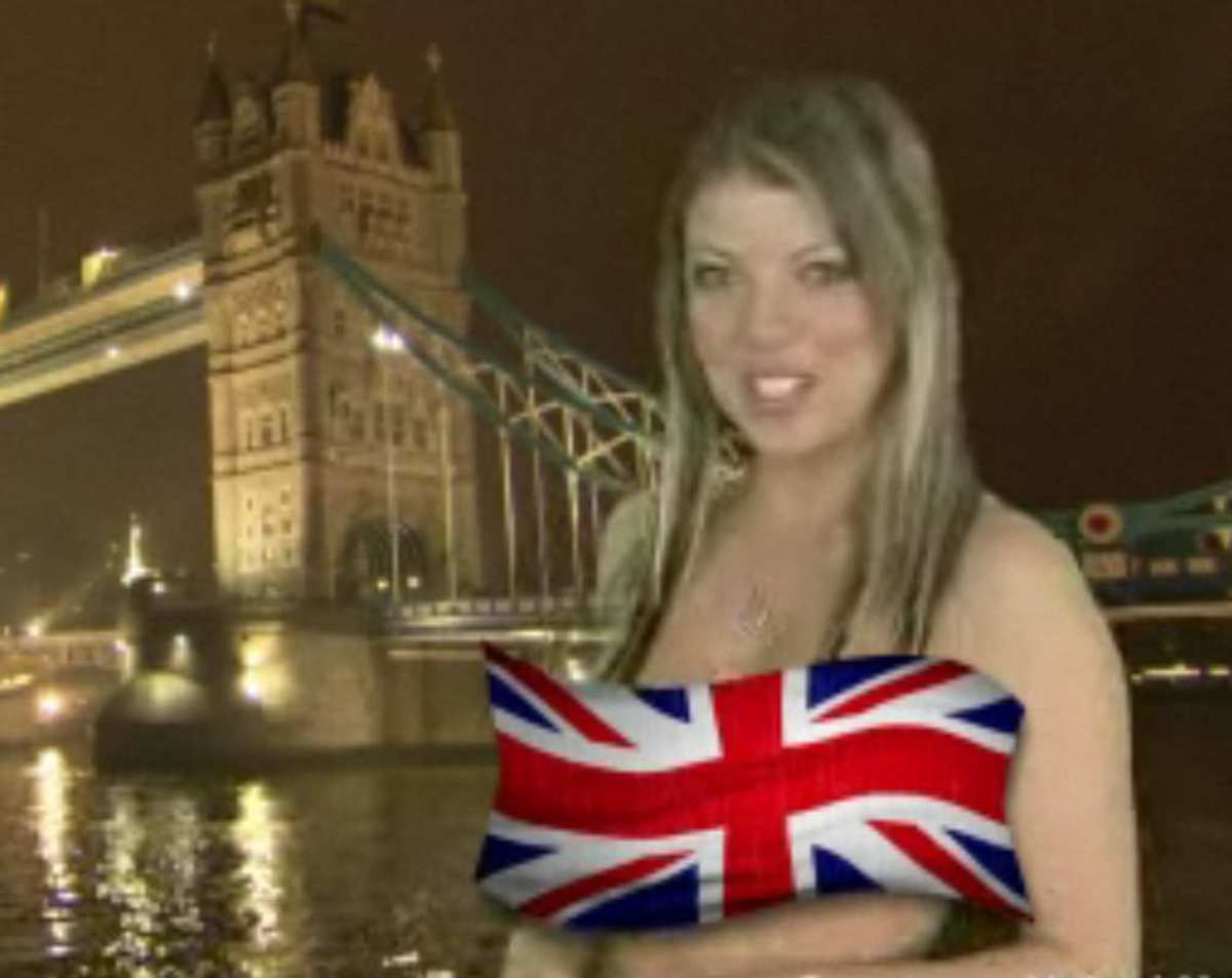 Ένα διαφορετικό ρεπορτάζ για τον πριγκιπικό γάμο από το… “Naked News”