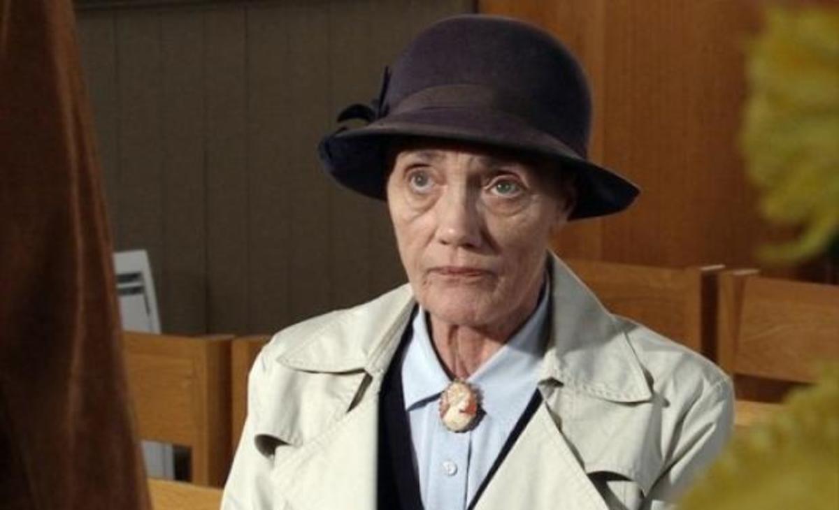 Πέθανε η ηθοποιός Shirley Stelfox