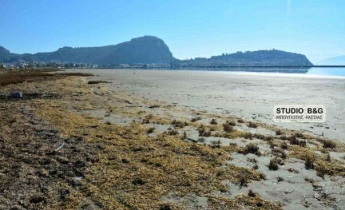 Εξαφανίστηκε η θάλασσα στο Ναύπλιο! ΦΩΤΟ και ΒΙΝΤΕΟ
