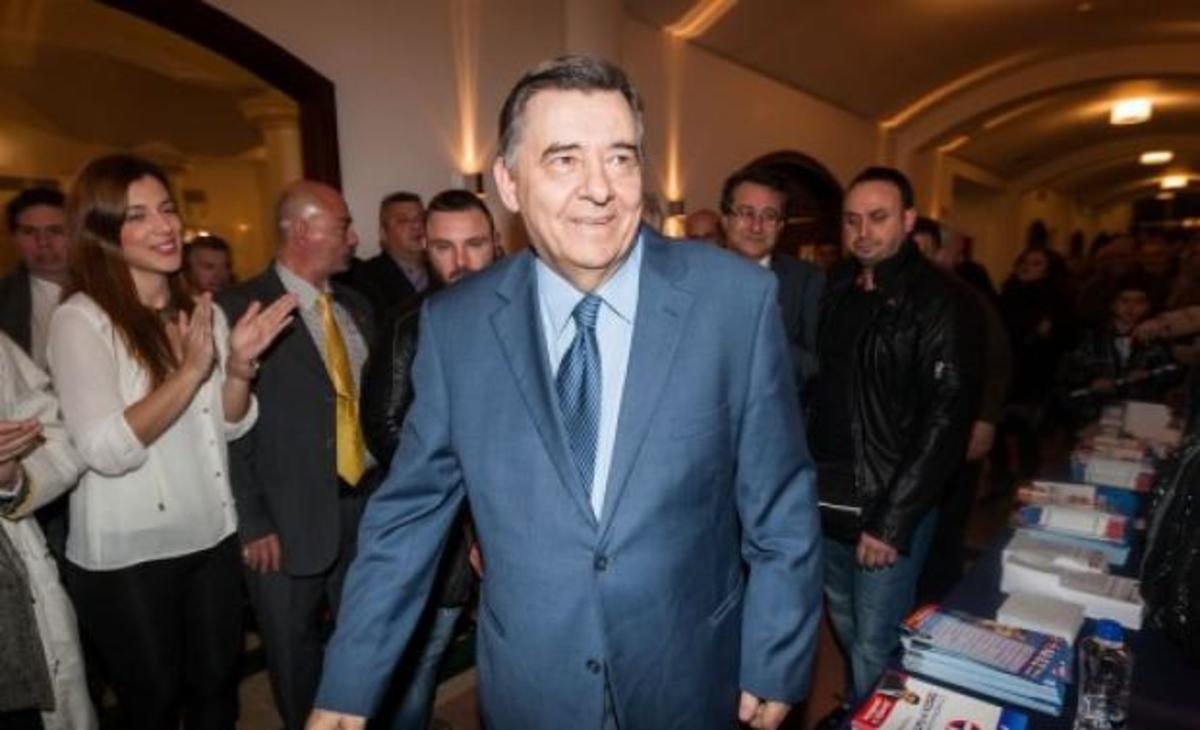 Φυλάκιση 12 μηνών και πρόστιμο 10.000 ευρώ στον Γιώργο Καρατζαφέρη