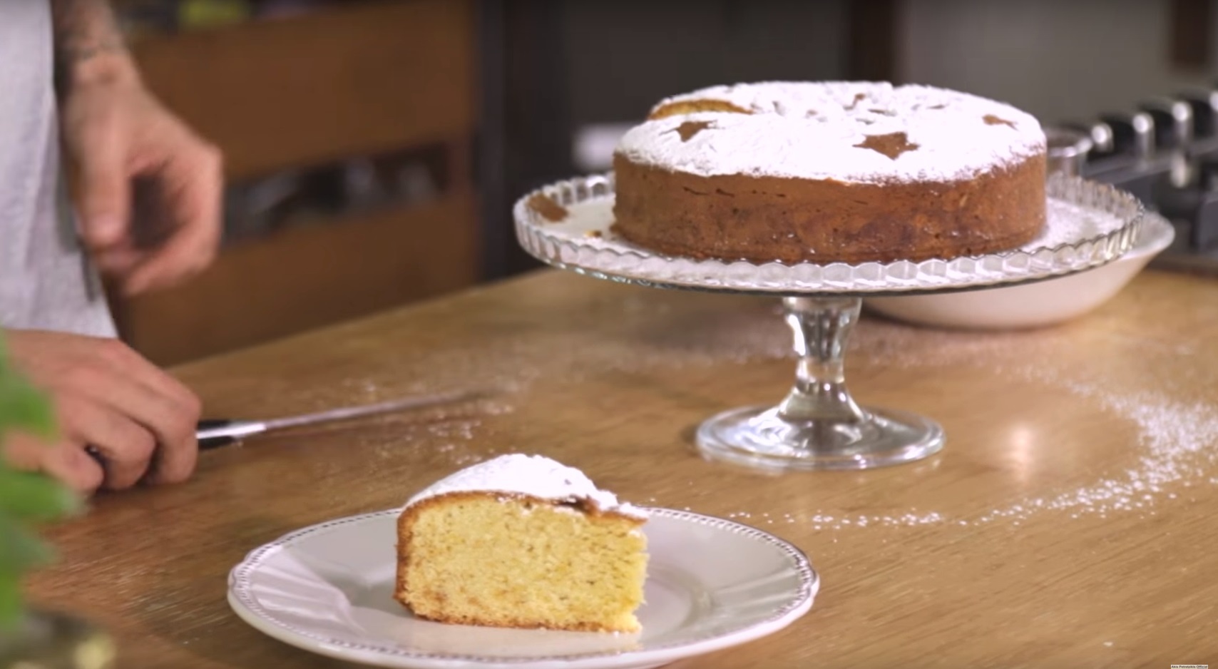 Βασιλόπιτα από τον Άκη Πετρετζίκη: Εύκολη και πεντανόστιμη!