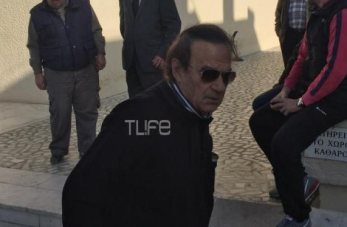 Τελευταία παράσταση για τον Ντάνο Λυγίζο – Πλήθος κόσμου στην κηδεία του