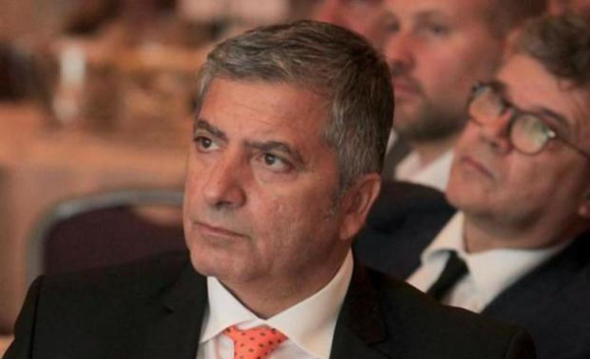 Γιώργος Πατούλης στην Τατιάνα: Απαντά στα σχόλια για τη φωτογραφία στο σαλόνι του σπιτιού του!