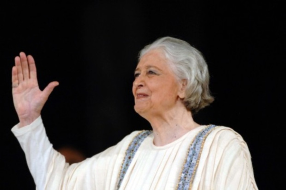 Έφυγε από τη ζωή η Άννα Συνοδινού!