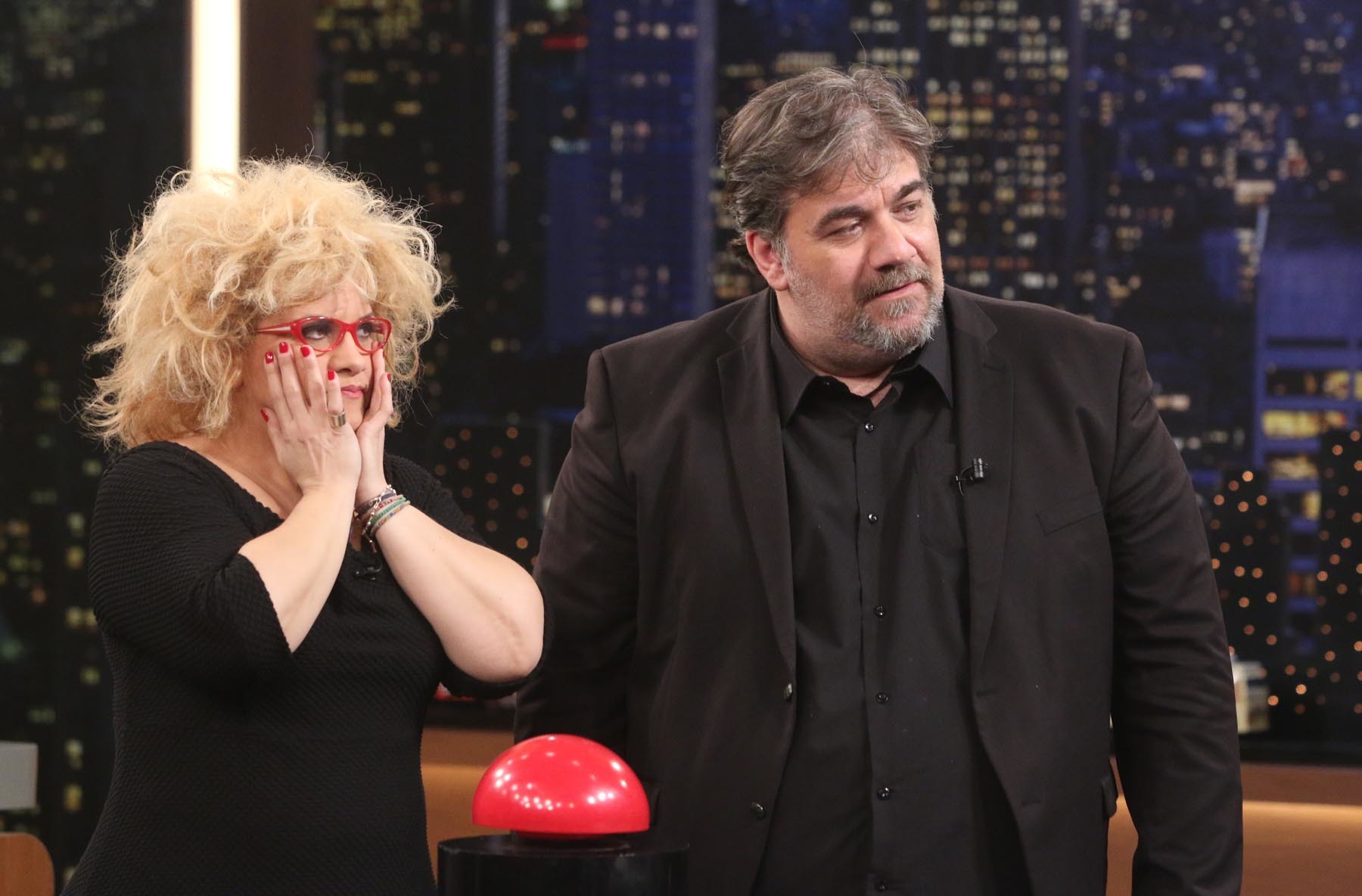 The 2night Show: Ποιοι είναι οι αποψινοί καλεσμένοι του Γρηγόρη Αρναούτογλου;