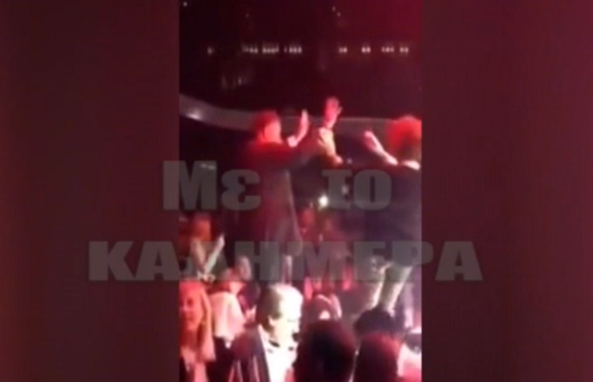 Γιάννης Πανούσης: Το τσιφτετέλι του πρώην υπουργού που άναψε φωτιές στο χορό της αστυνομίας!