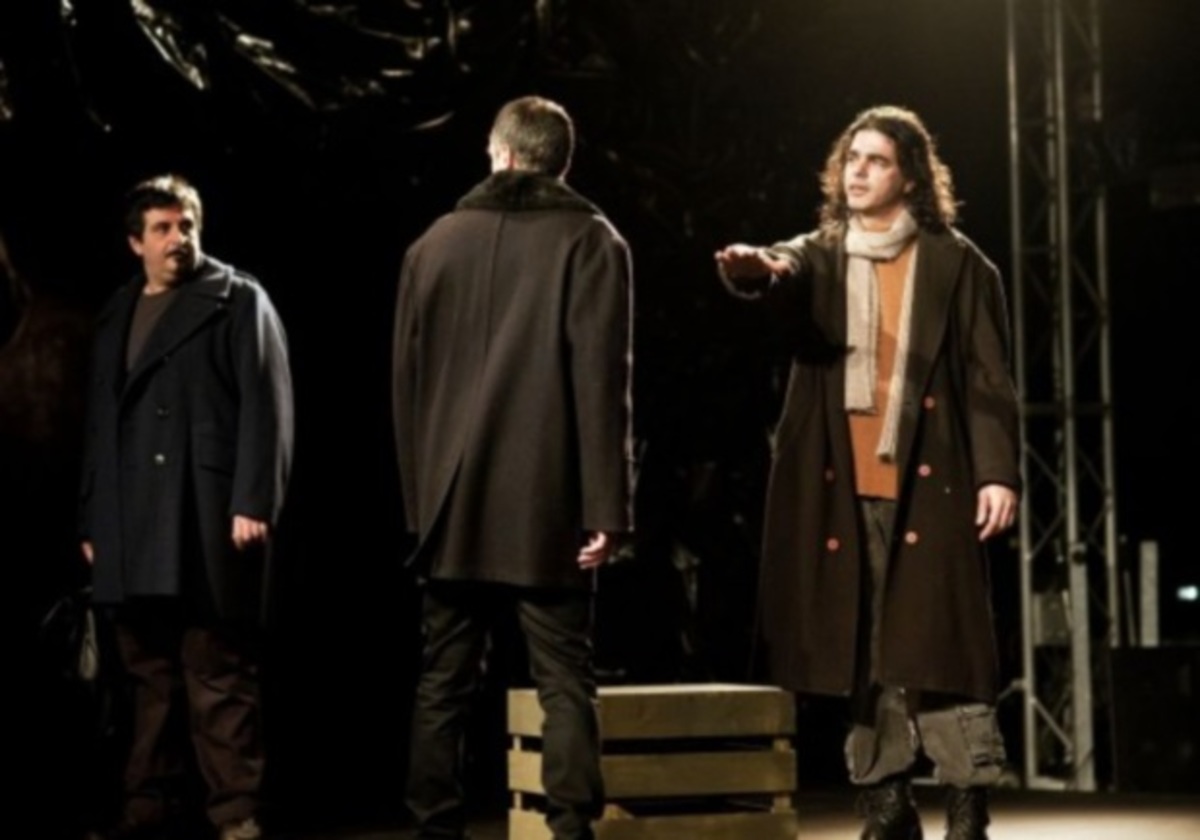 Κατέβηκε η παράσταση με αποσπάσματα από το βιβλίο του Σάββα Ξηρού