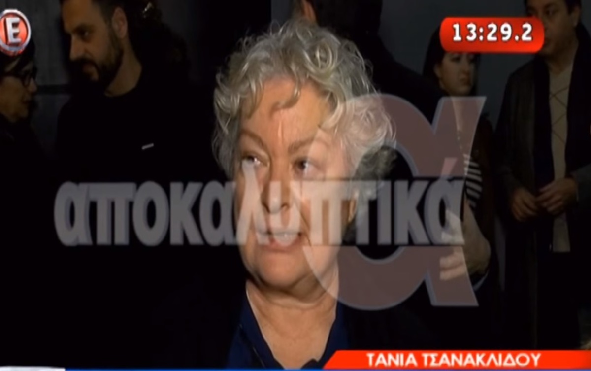 Τάνια Τσανακλίδου: Η πραγματική της ηλικία και ο λόγος που άφησε τα μαλλιά της λευκά!
