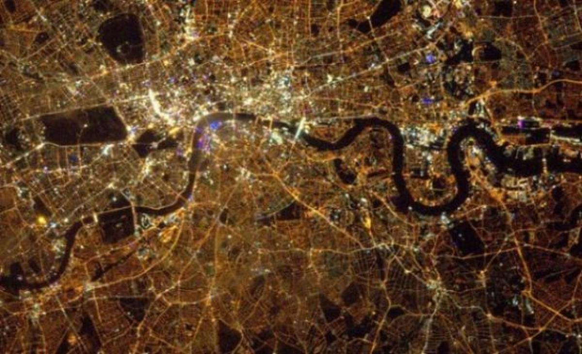 Συγκλονιστικές φωτογραφίες από το διάστημα!