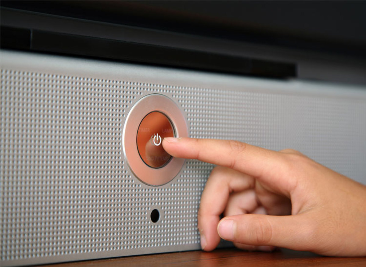 Απεργία: Η τηλεόραση κατεβάζει διακόπτες