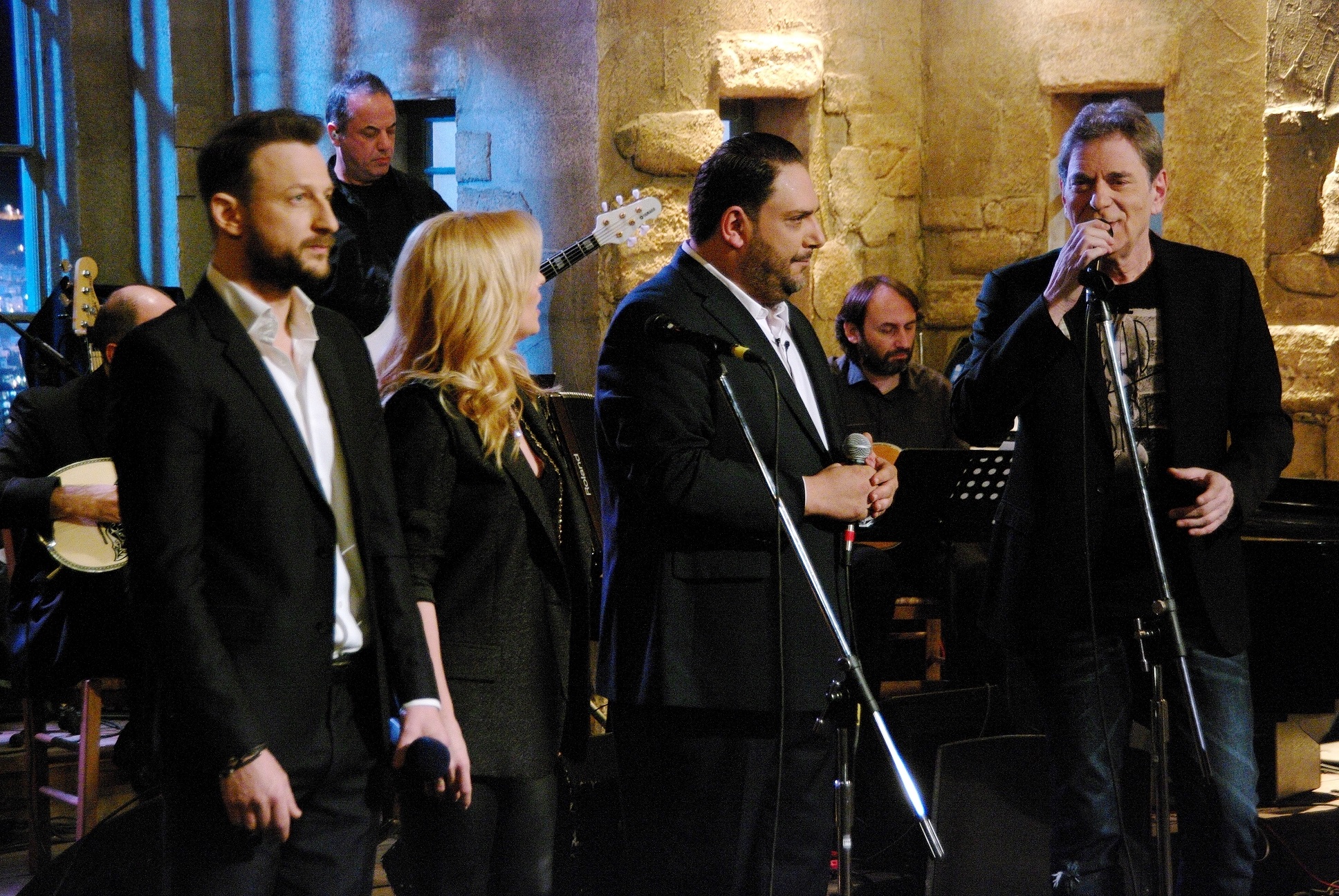 Στην υγειά μας ρε παιδιά: Αφιέρωμα στον Στράτο Διονυσίου