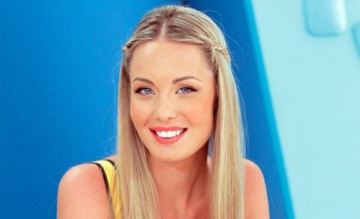 Στο “Λόγω Tivis” και επίσημα η Αντωνία Καλλιμούκου!