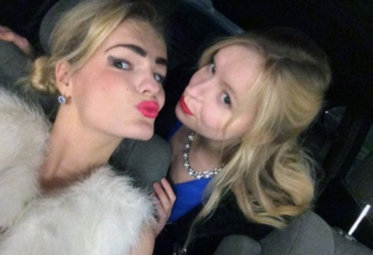 Φρίκη! Έσφαξε με 140 μαχαιριές την αδερφή της από ζήλεια – Της έβγαλε τα μάτια