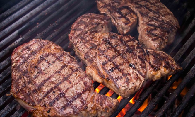 Τσικνοπέμπτη: Δείτε αυτό πριν ψήσετε στα κάρβουνα