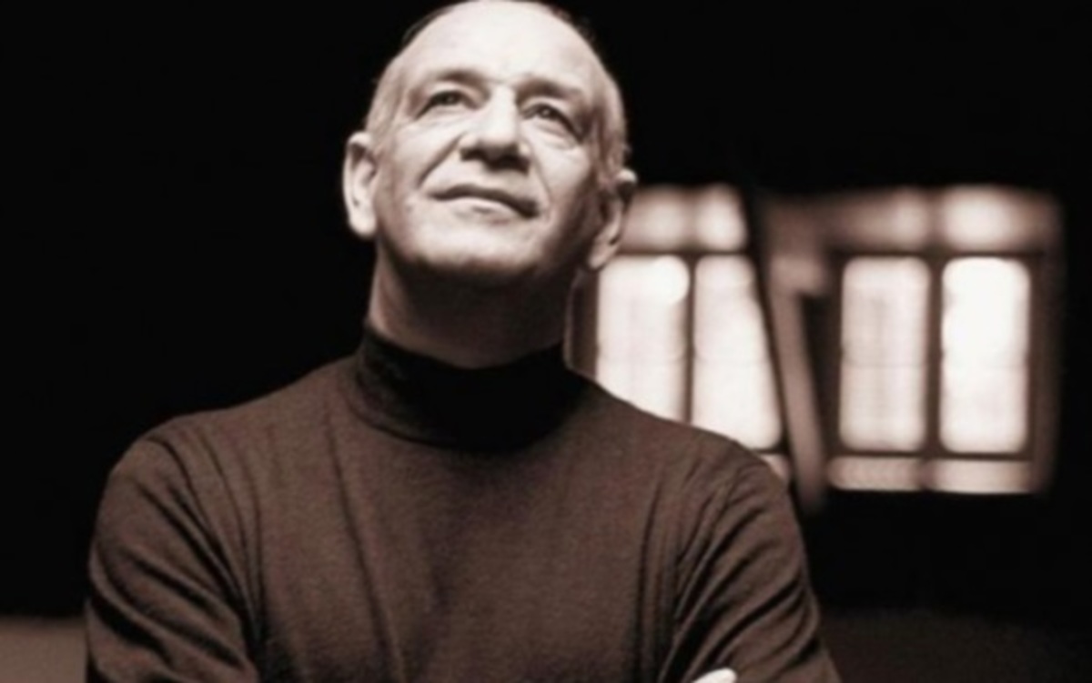 Θρίλερ με τον τάφο του Δημήτρη Μητροπάνου και την εκταφή (ΒΙΝΤΕΟ)