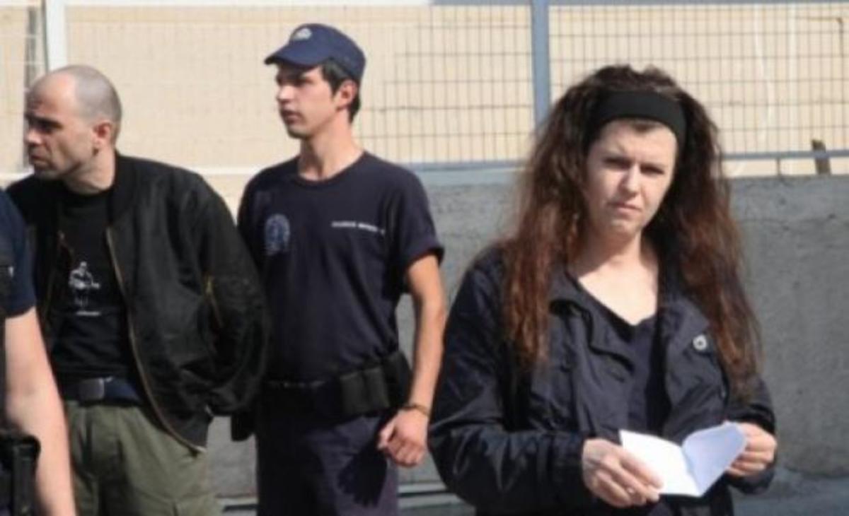 Που κρύβεται η Πόλα Ρούπα; Φοβούνται άμεσο χτύπημα!