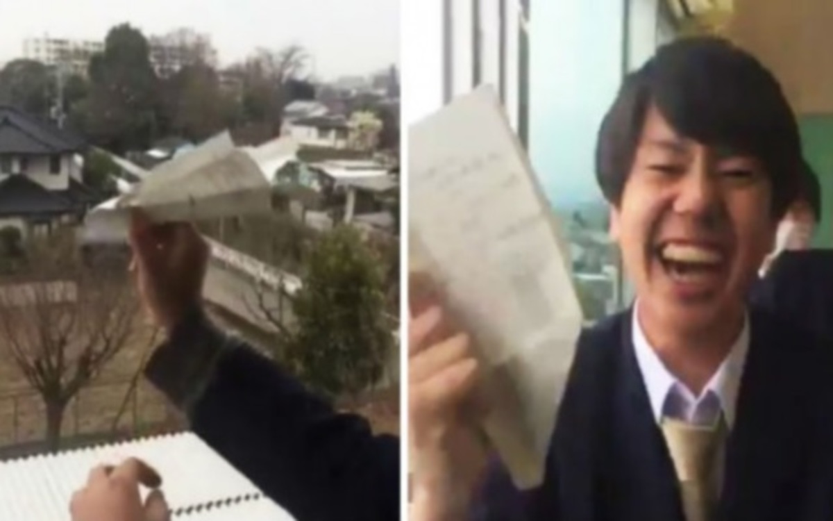 Το βίντεο με το αυτοσχέδιο αεροπλανάκι που σαρώνει στο διαδίκτυο