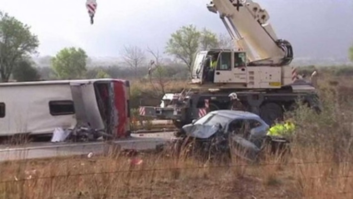 Τραγωδία στην Ισπανία – 14 νεκροί σε τροχαίο (ΦΩΤΟ, VIDEO)