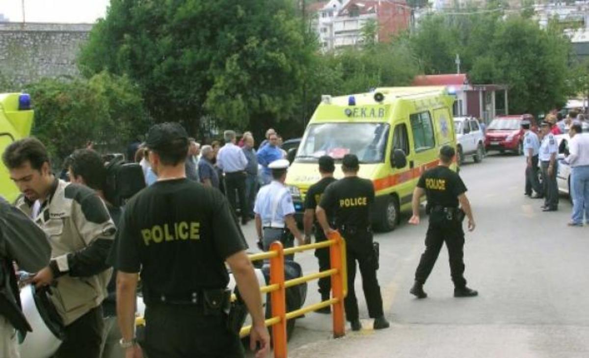 Τρίκαλα: Σοκ σε σχολείο – Πατέρας μαθητή προσπάθησε να αυτοκτονήσει στην αυλή!