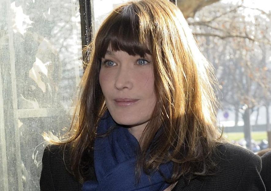 Δεν θα πάει στις Κάννες, λόγω της εγκυμοσύνης η Carla Bruni;